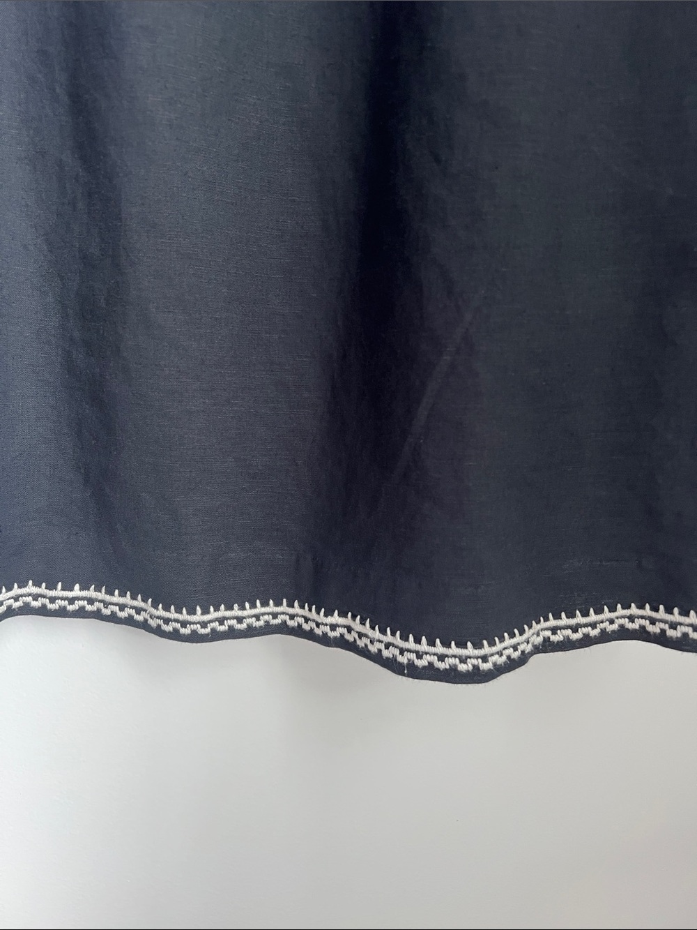 J. Crew | Black Sleeveless Dress with White Floral Embroidery Size L - Picture 7 of 17